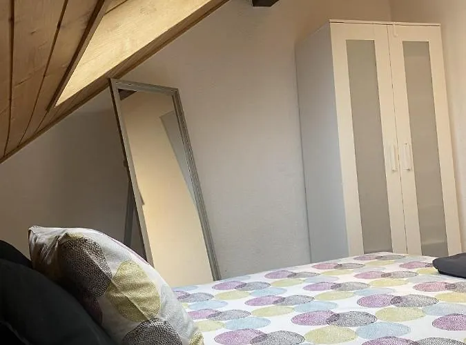 House Проживание в семье Морж