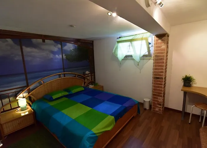 Проживание в семье House