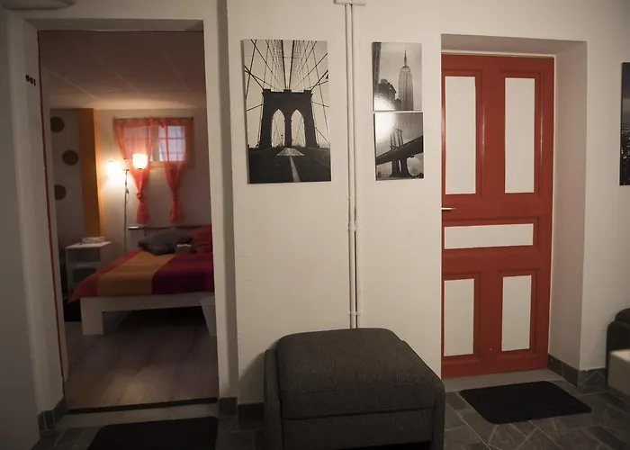 House בית אירוח