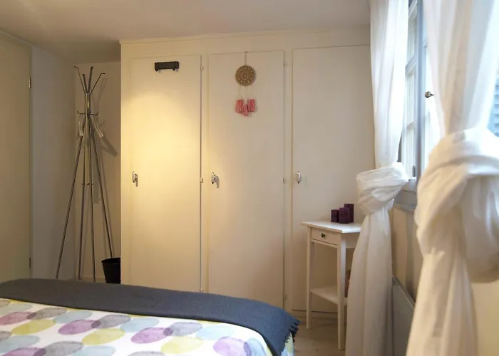 House Проживание в семье