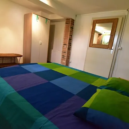 בית אירוח House