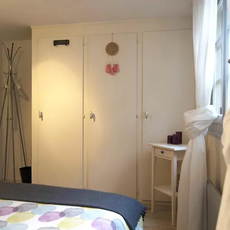 House בית אירוח